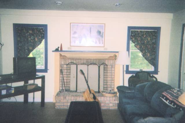03m_FamilyRoomSouth.jpg